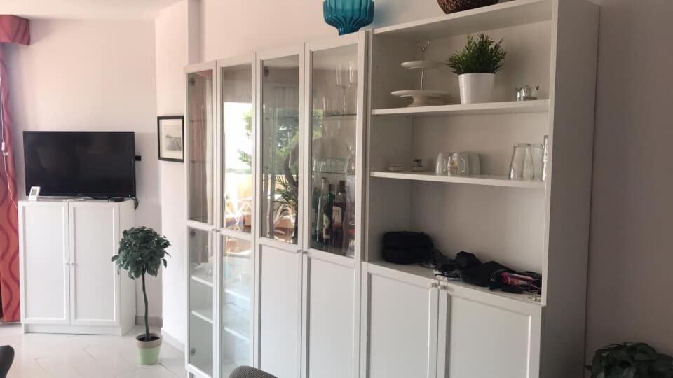 Apartment Caronte Malaga Exterior photo